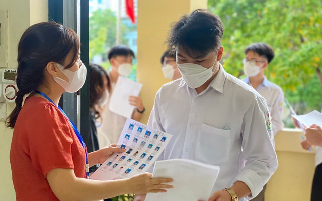 Kỳ thi dồn dập từ đầu th&aacute;ng 6, Tp.HCM l&ecirc;n kế hoạch &ocirc;n tập v&agrave; tuyển sinh ra sao?- Ảnh 1.