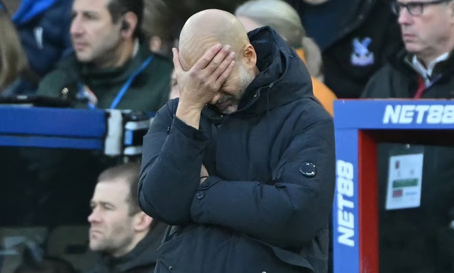 Man City áp sát Arsenal, HLV Guardiola tiết lộ bài học đáng kinh ngạc - Ảnh 1. Man City áp sát Arsenal, HLV Guardiola tiết lộ bài học đáng kinh ngạc - Ảnh 1.