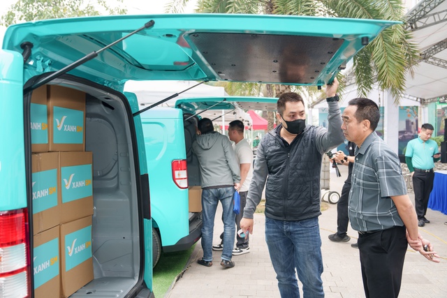 Mẫu xe điện giao hàng EC Van lần đầu lộ diện, tài xế khẳng định: Luồn ngõ tốt, chi phí tối ưu- Ảnh 2. Mẫu xe điện giao hàng EC Van lần đầu lộ diện, tài xế khẳng định: Luồn ngõ tốt, chi phí tối ưu- Ảnh 2.