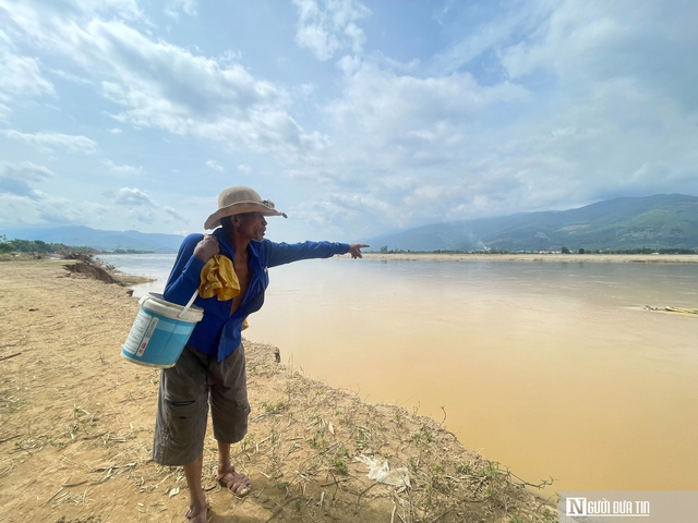Đà Nẵng: Sạt lở bủa vây, hàng trăm hộ dân sống trong nỗi lo mất đất, mất đường- Ảnh 3. Đà Nẵng: Sạt lở bủa vây, hàng trăm hộ dân sống trong nỗi lo mất đất, mất đường- Ảnh 3.