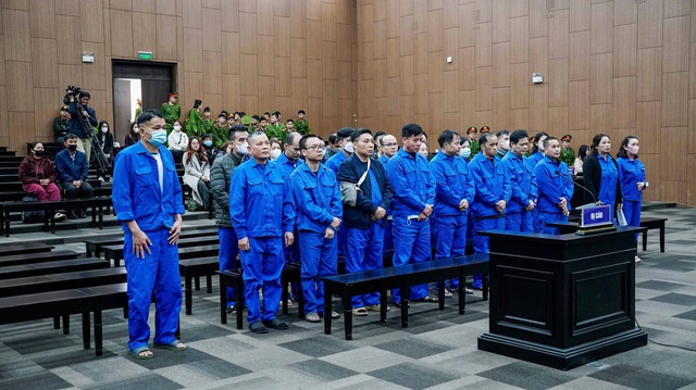 Cựu cán bộ TAND cấp cao tại Đà Nẵng khai về lần duy nhất không "cắt phế" hối lộ- Ảnh 1. Cựu cán bộ TAND cấp cao tại Đà Nẵng khai về lần duy nhất không "cắt phế" hối lộ- Ảnh 1.