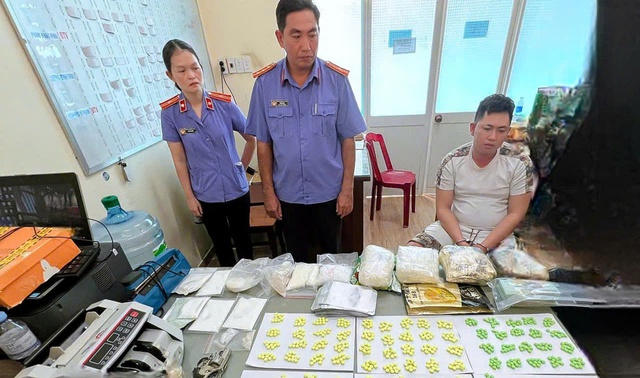 Triệt ph&aacute; đường d&acirc;y ma t&uacute;y xuy&ecirc;n quốc gia, thu giữ 6kg ma t&uacute;y đ&aacute; tại Đồng Nai - Ảnh 1.