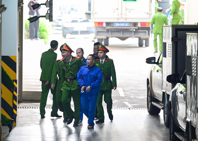 "Chạy án" hoãn phiên toà để ăn nốt cái Tết- Ảnh 1. "Chạy án" hoãn phiên toà để ăn nốt cái Tết- Ảnh 1.