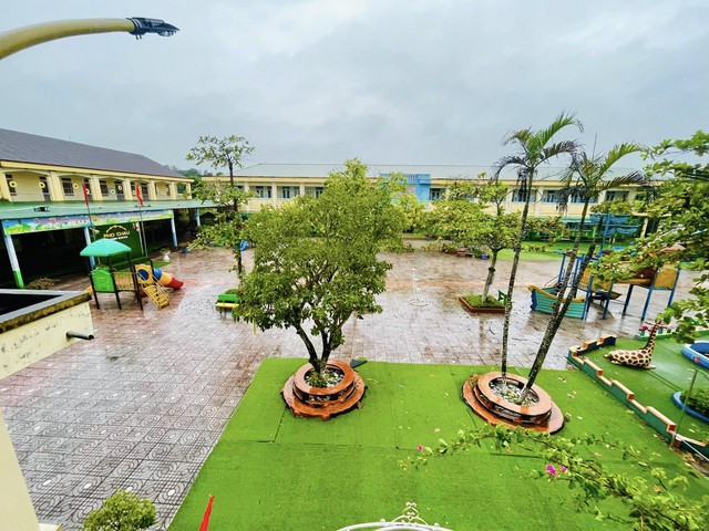 Nh&agrave; trường b&aacute;o c&aacute;o g&igrave; về vụ b&eacute; g&aacute;i 2 tuổi bị nhiều vết cắn khi học ở lớp?- Ảnh 1.