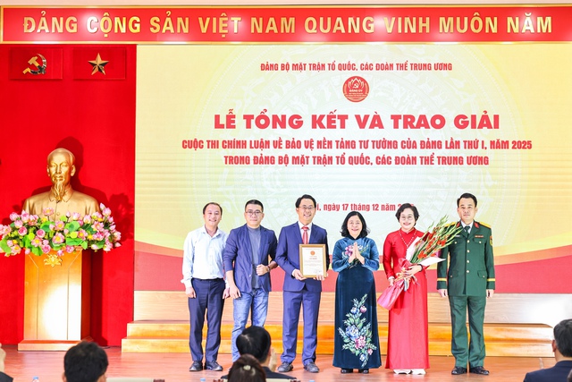 Đảng ủy Trung ương Hội Luật gia Việt Nam được trao 2 giải cuộc thi Chính luận về bảo vệ nền tảng tư tưởng của Đảng- Ảnh 1. Đảng ủy Trung ương Hội Luật gia Việt Nam được trao 2 giải cuộc thi Chính luận về bảo vệ nền tảng tư tưởng của Đảng- Ảnh 1.