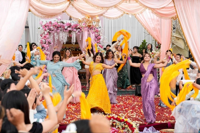 Khả Ngân bất ngờ sang Ấn Độ lấy con trai tỷ phú, đám cưới lộng lẫy, xa hoa - Ảnh 4.