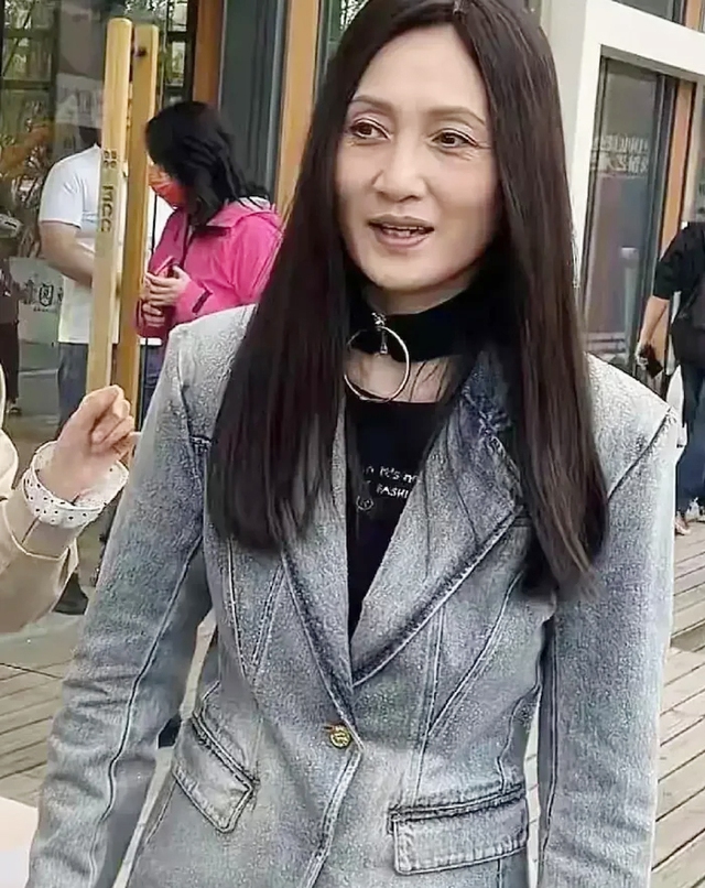 Cuộc sống khó tin ở tuổi U60 của đệ nhất mỹ nhân thập niên 1980- Ảnh 7. Cuộc sống khó tin ở tuổi U60 của đệ nhất mỹ nhân thập niên 1980- Ảnh 7.