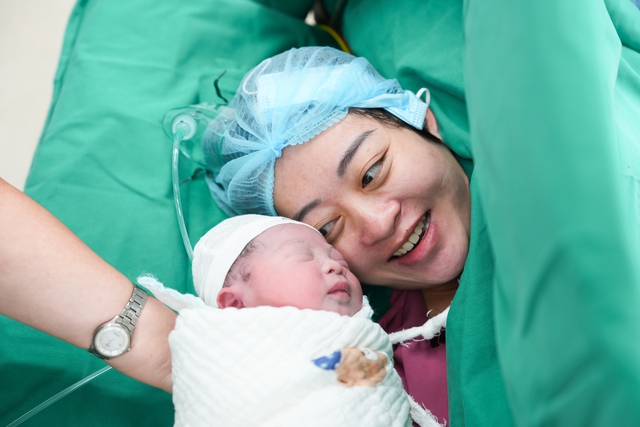 Hành trình làm mẹ kỳ diệu của sản phụ đa u xơ tử cung nhờ sóng siêu âm hội tụ cường độ cao - Ảnh 3.