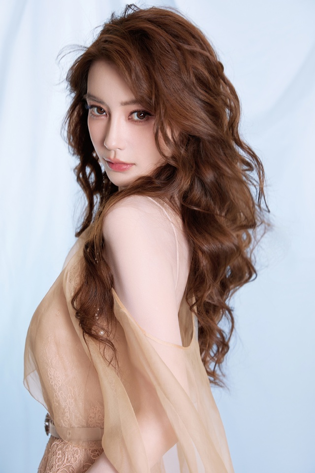 Angelababy xuất hiện với gương mặt lạ lẫm, g&acirc;y tranh c&atilde;i - Ảnh 7.