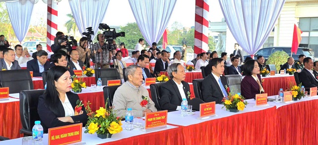 Kh&aacute;nh th&agrave;nh 2 c&acirc;y cầu gần 1.000 tỷ đồng ch&agrave;o mừng đại hội lần thứ XIV của Đảng - Ảnh 3.