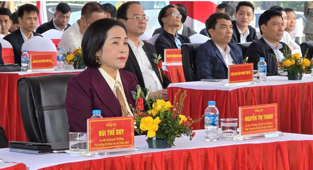 Kh&aacute;nh th&agrave;nh 2 c&acirc;y cầu gần 1.000 tỷ đồng ch&agrave;o mừng đại hội lần thứ XIV của Đảng - Ảnh 1.