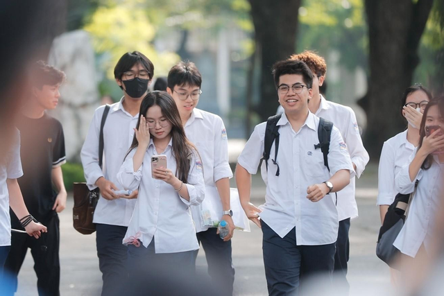 Bộ GD&ĐT điều chỉnh kỳ thi tốt nghiệp THPT 2026 - Ảnh 1.