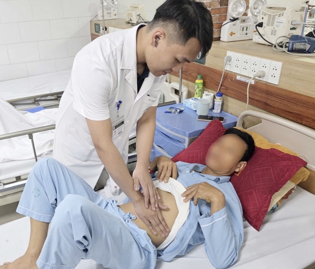 Ăn cố b&aacute;t canh c&aacute;, người đ&agrave;n &ocirc;ng 48 tuổi đau bụng dữ dội do ăn phải một thứ - Ảnh 1.