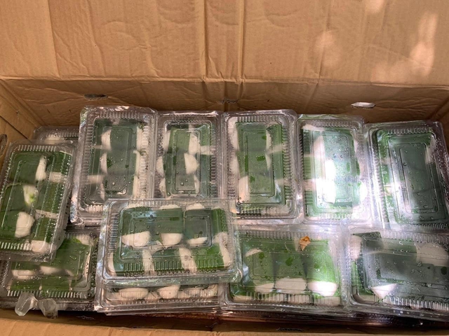 Loại b&aacute;nh từng l&agrave; m&oacute;n ăn chống đ&oacute;i của người ngh&egrave;o, nay đ&atilde; trở th&agrave;nh đặc sản trứ danh - Ảnh 6.