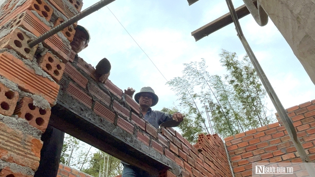 Ghi từ &ldquo;chiến dịch Quang Trung&rdquo; thần tốc x&acirc;y nh&agrave;, dựng niềm tin sau b&atilde;o lũ - Kỳ 1: X&acirc;y nh&agrave;, vẽ lại nụ cười nơi "rốn lũ"- Ảnh 1.