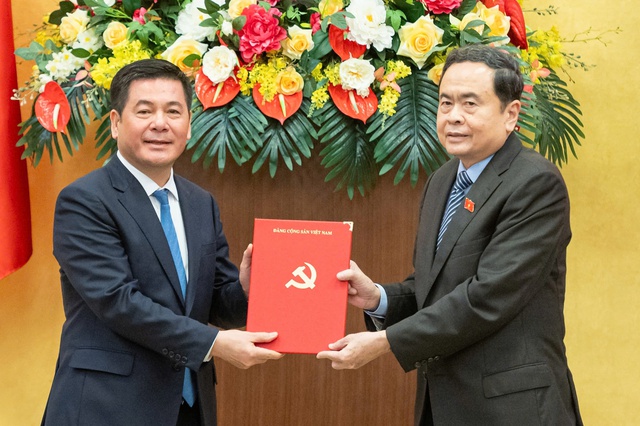 Bộ trưởng Bộ C&ocirc;ng thương giữ chức Ph&oacute; B&iacute; thư chuy&ecirc;n tr&aacute;ch Đảng ủy Quốc hội- Ảnh 1.