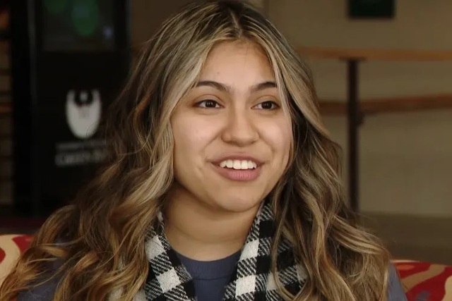 Sốc: Nữ sinh 19 tuổi nhận bằng đại học chỉ 6 th&aacute;ng sau khi tốt nghiệp trung học - Ảnh 1.