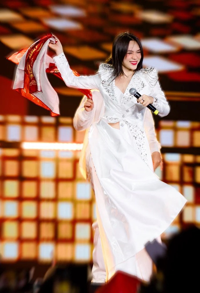 Ca sĩ Mỹ T&acirc;m trả được "m&oacute;n nợ" đặc biệt sau 23 năm - Ảnh 1.