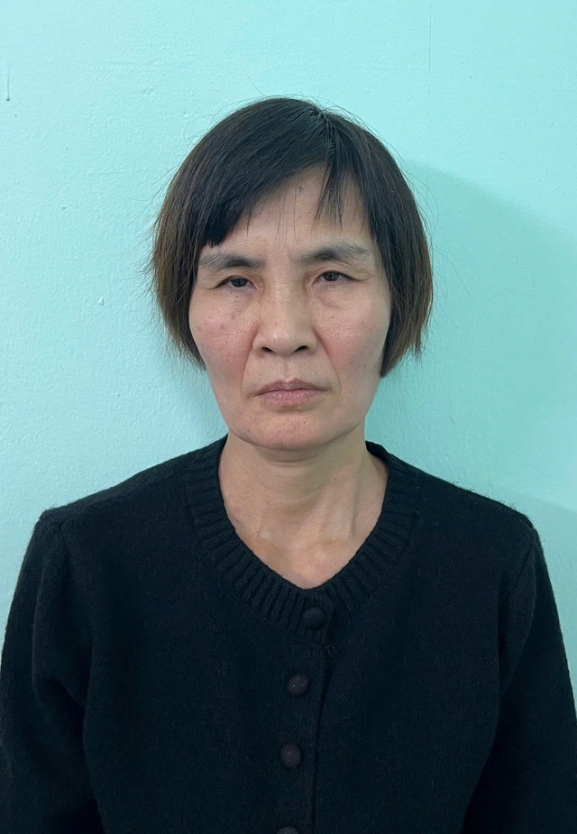 Bắt người phụ nữ đ&aacute;nh c&ocirc; g&aacute;i 19 tuổi, &eacute;p quỳ gối khi xin  lại đồ rơi- Ảnh 1.