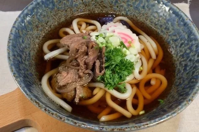 Cụ b&agrave; sống thọ hơn 110 tuổi thường xuy&ecirc;n ăn m&oacute;n "vạn người m&ecirc;", h&oacute;a ra m&oacute;n quen thuộc ở Việt Nam - Ảnh 3.