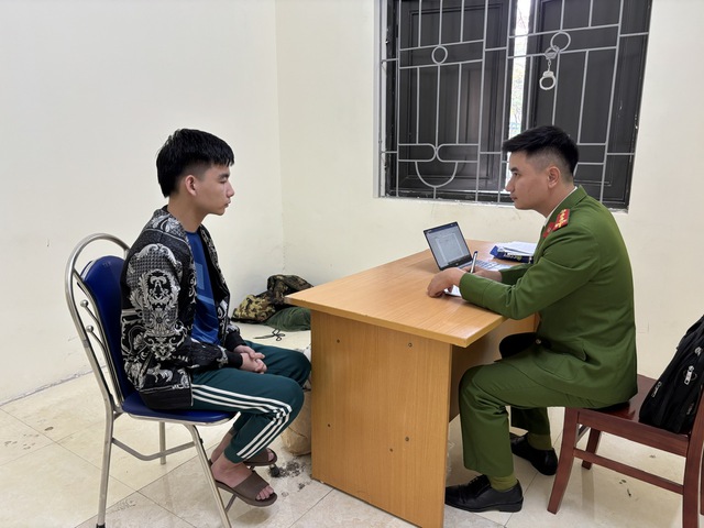 Lừa đảo cho vay tiền qua mạng, em g&aacute;i v&agrave; anh trai c&ugrave;ng bị bắt- Ảnh 1.