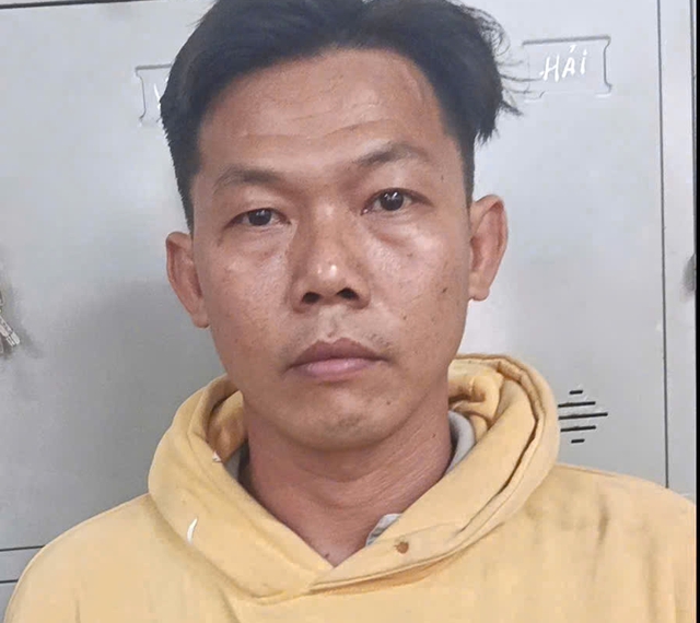 Th&ecirc;m 3 nghi phạm bị bắt v&agrave; đầu th&uacute; trong vụ d&agrave;n cảnh mua b&aacute;n thi&ecirc;n thạch, cướp 1,5 tỷ đồng - Ảnh 3.