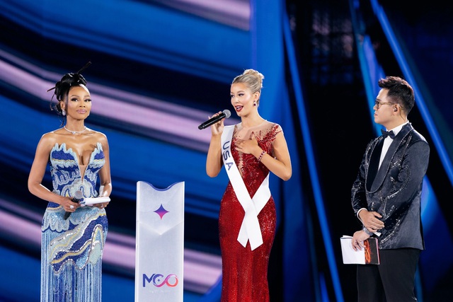 Nhan sắc h&uacute;t hồn của Miss Cosmo 2025 Yolina Lindquist - Ảnh 3.