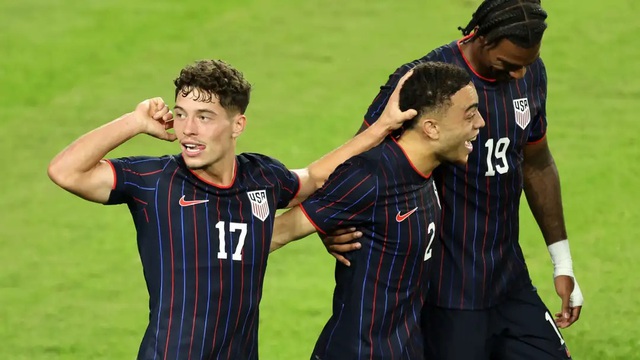 T&acirc;y Ban Nha vẫn giữ vị tr&iacute; dẫn đầu bảng xếp hạng FIFA - Ảnh 1.