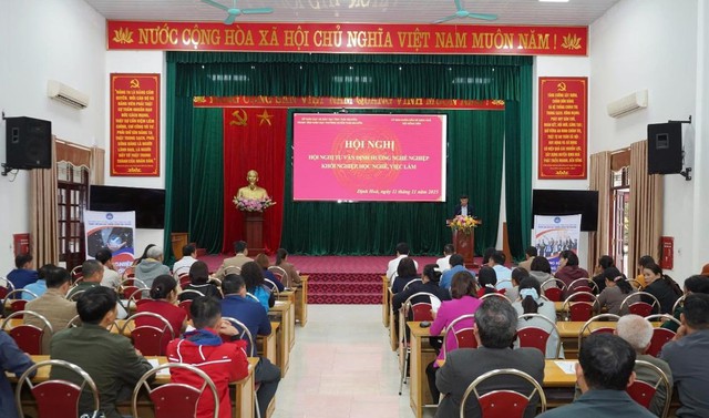 Định H&oacute;a đẩy mạnh truyền th&ocirc;ng giảm ngh&egrave;o th&ocirc;ng tin: Đưa ch&iacute;nh s&aacute;ch đến gần hơn với người d&acirc;n v&ugrave;ng s&acirc;u - Ảnh 1.