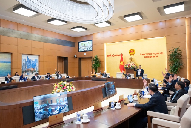 Ủy ban Thường vụ Quốc hội th&ocirc;ng qua 3 nghị quyết về hoạt động gi&aacute;m s&aacute;t- Ảnh 2.