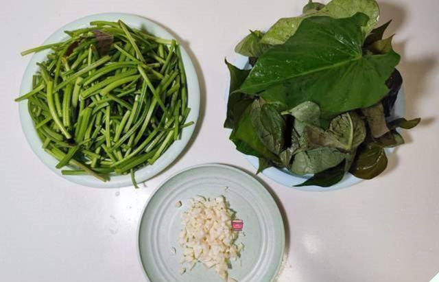 Loại rau xưa người Việt hay cho lợn ăn, nay "trời T&acirc;y" b&aacute;n hơn 1 triệu/kg - Ảnh 1.