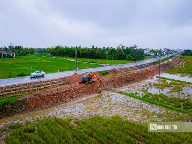 Đắk Lắk: Khắc phục sự cố đ&ecirc; đập sau lũ, kịp đưa nước tưới 18.000 ha vụ l&uacute;a Đ&ocirc;ng Xu&acirc;n - Ảnh 1.