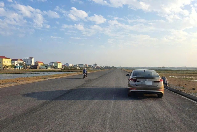 Vướng mặt bằng, tuyến đường 150 tỷ đồng kh&ocirc;ng về đ&iacute;ch đ&uacute;ng hẹn- Ảnh 1.