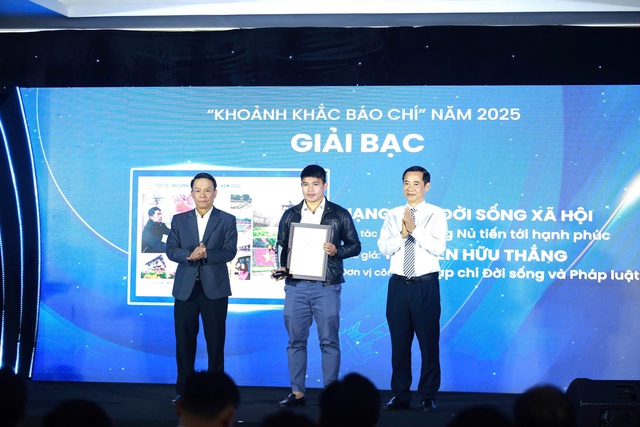 Tạp ch&iacute; Đời sống & Ph&aacute;p luật đoạt giải Bạc "Khoảnh khắc B&aacute;o ch&iacute;"- Ảnh 2.