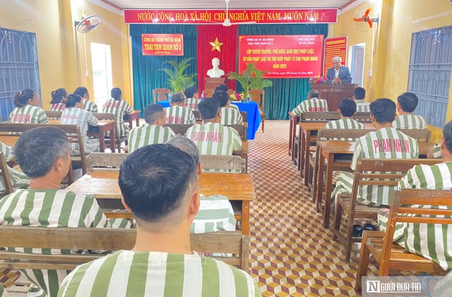 Đ&agrave; Nẵng: Đến trại giam tuy&ecirc;n truyền ph&aacute;p luật x&oacute;a &aacute;n t&iacute;ch, mở lối ho&agrave;n lương cho phạm nh&acirc;n- Ảnh 3.