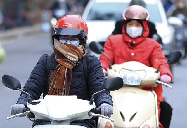 Dự b&aacute;o thời tiết 27/12: Đợt kh&ocirc;ng kh&iacute; lạnh "lạ thường" khiến miền Bắc r&eacute;t buốt k&eacute;o d&agrave;i bao l&acirc;u? - Ảnh 1.