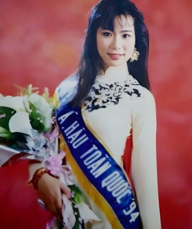 H&ocirc;n nh&acirc;n vi&ecirc;n m&atilde;n của &Aacute; hậu duy nhất l&agrave; NSND- Ảnh 3.