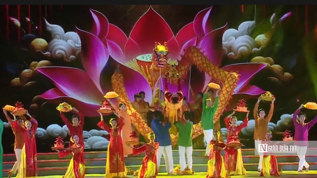 Biển người đổ về xem lễ hội giữa l&ograve;ng T&acirc;y Đ&ocirc;- Ảnh 6.