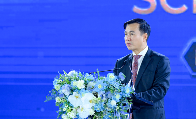 Nhà khoa học VinFuture hiến kế để chung sống an toàn khi AI thông minh hơn con người - Ảnh 3.