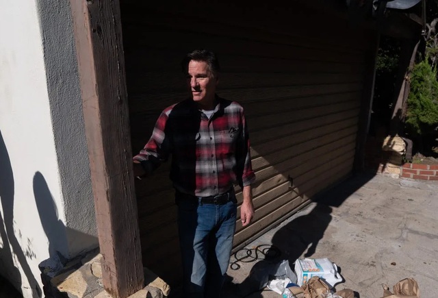 Trải nghiệm đ&aacute;ng sợ của người đ&agrave;n &ocirc;ng sống chung với gấu khổng lồ suốt một th&aacute;ng - Ảnh 1.