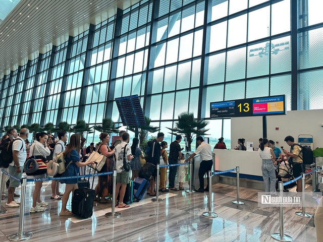 Lượng kh&aacute;ch dự b&aacute;o tăng cao dịp Tết Dương lịch 2026, s&acirc;n bay T&acirc;n Sơn Nhất lưu &yacute; h&agrave;nh kh&aacute;ch- Ảnh 3.