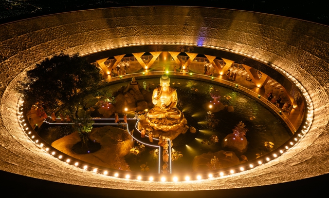 Dấu mốc văn hóa tâm linh mới trên đỉnh núi Bà Đen- Ảnh 2. Dấu mốc văn hóa tâm linh mới trên đỉnh núi Bà Đen- Ảnh 2.