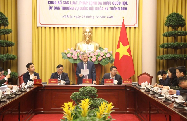 C&ocirc;ng bố Lệnh của Chủ tịch nước về 14 luật v&agrave; 1 ph&aacute;p lệnh - Ảnh 1.