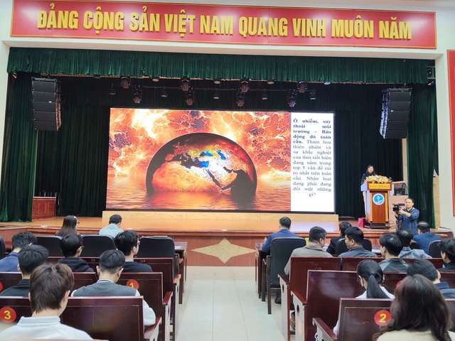 Hội Luật gia Tp.Hải Phòng truyền cảm hứng bảo vệ môi trường cho sinh viên- Ảnh 2. Hội Luật gia Tp.Hải Phòng truyền cảm hứng bảo vệ môi trường cho sinh viên- Ảnh 2.