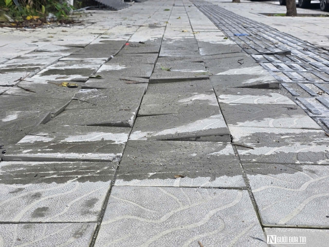 Vỉa hè lát đá nghìn tỷ đồng vừa xong đã gập ghềnh, Đà Nẵng chỉ đạo rà soát, xử lý dứt điểm- Ảnh 2.