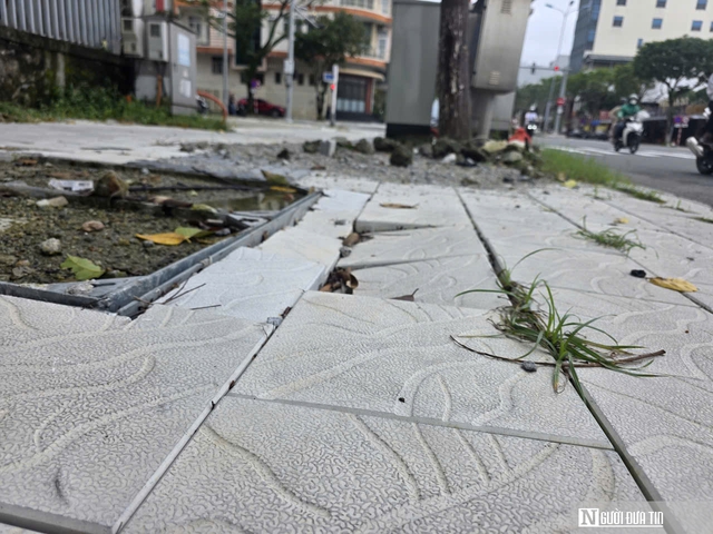 Vỉa hè lát đá nghìn tỷ đồng vừa xong đã gập ghềnh, Đà Nẵng chỉ đạo rà soát, xử lý dứt điểm- Ảnh 7.