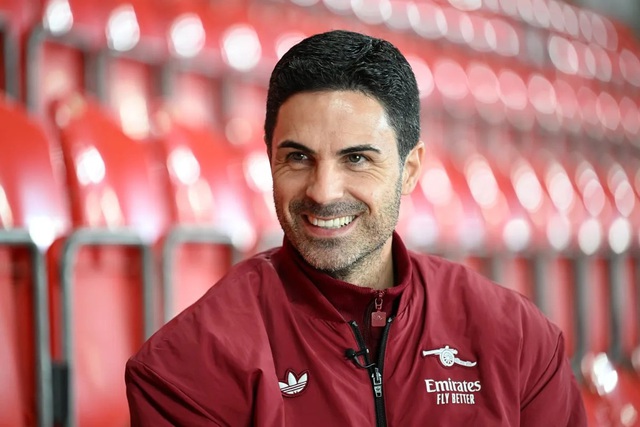 HLV Arteta khẳng định tham vọng của Arsenal bằng hành động - Ảnh 1. HLV Arteta khẳng định tham vọng của Arsenal bằng hành động - Ảnh 1.