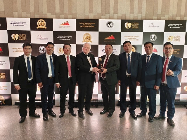 Tuyên Quang đón nhận danh hiệu “Điểm đến văn hóa hàng đầu thế giới 2025” tại Lễ trao giải World Travel Awards - Ảnh 1.