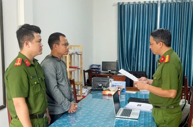 Bắt đối tượng giúp sức cho Công ty LHD lừa đảo chiếm đoạt trên 432 tỷ đồng- Ảnh 1. Bắt đối tượng giúp sức cho Công ty LHD lừa đảo chiếm đoạt trên 432 tỷ đồng- Ảnh 1.