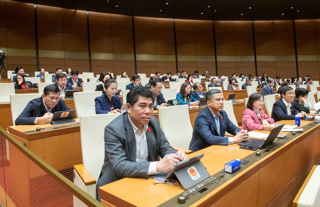 Bộ trưởng Bộ Nội vụ lý giải việc giữ nguyên mô hình chính quyền địa phương- Ảnh 2.